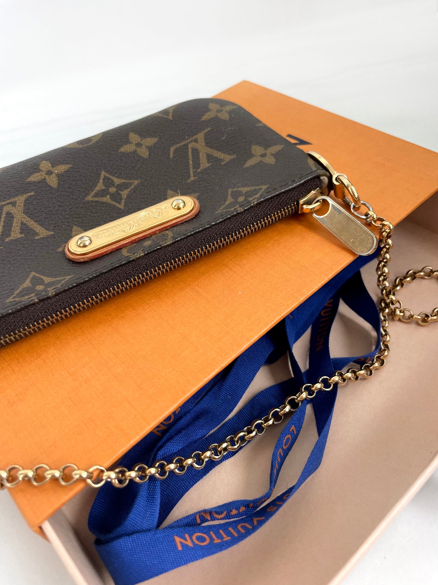 louis vuitton monogram pouch