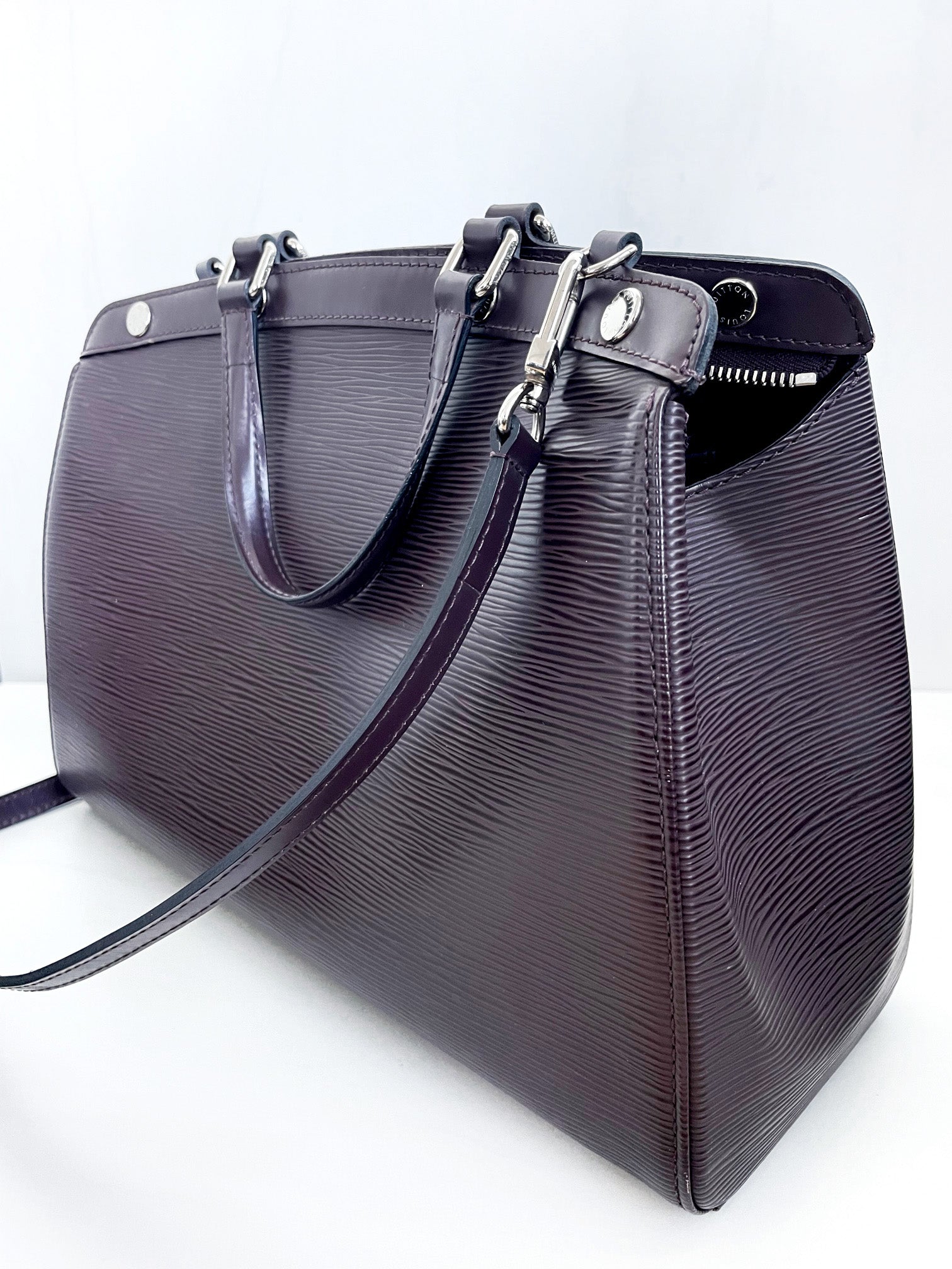 Louis Vuitton, Bags, Authentic Louis Vuitton Brea Mm Epi Handbag